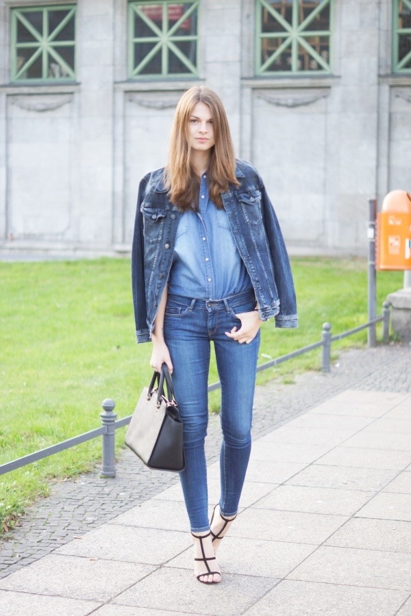 Unbelievable Ways To Wear Your Jeans To Office