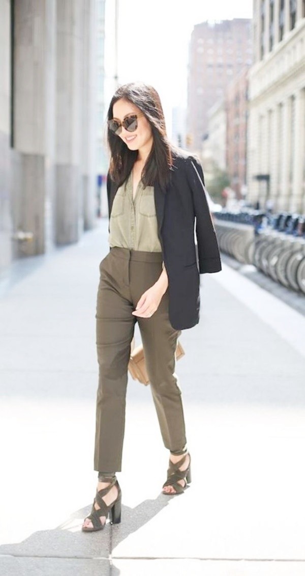 Brilliant Office Outfit Ideas With Blazer