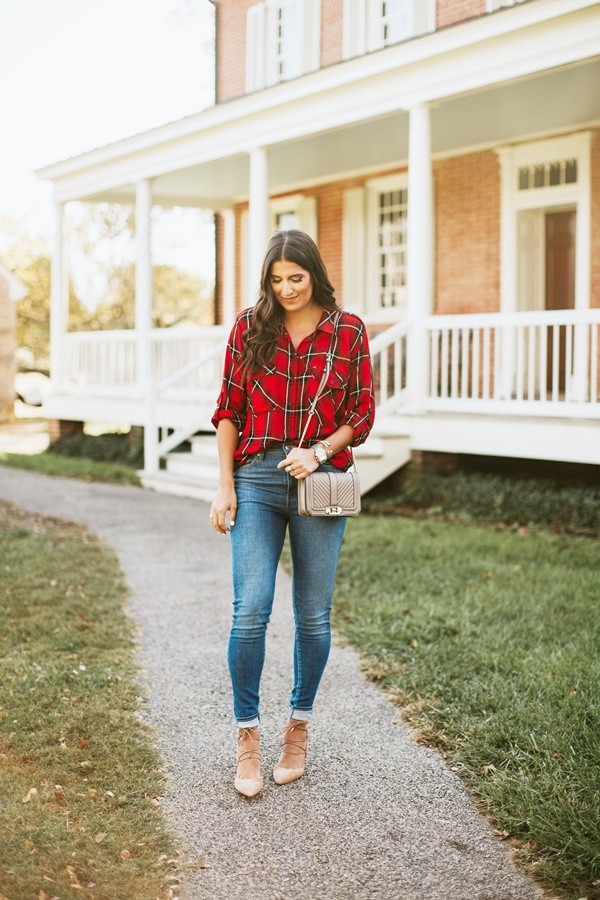 Eye-Catching Shoulder Bag Outfits