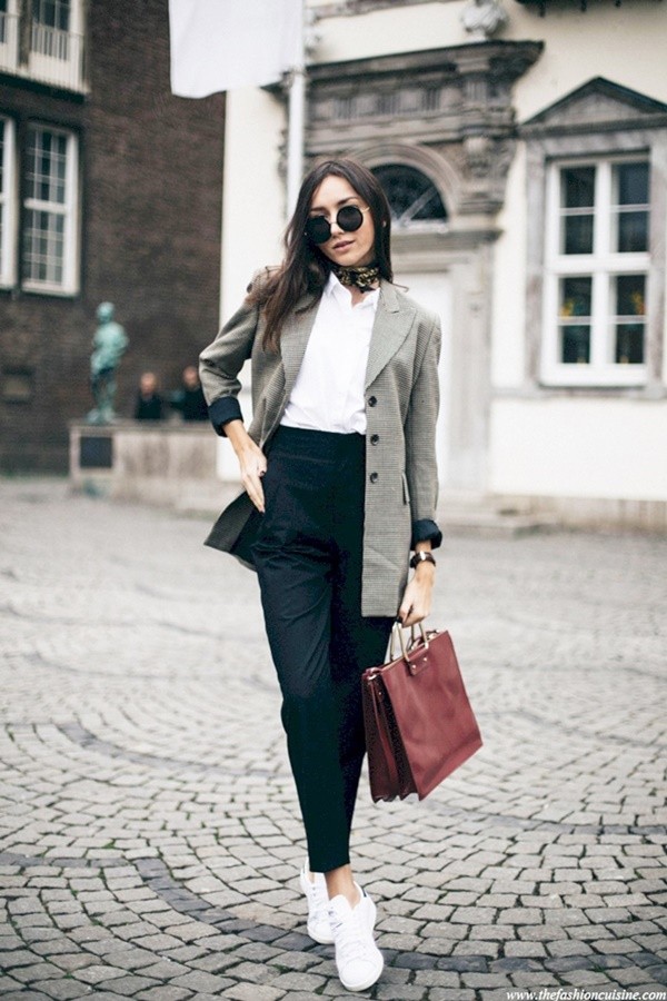 Eye-Catching Shoulder Bag Outfits