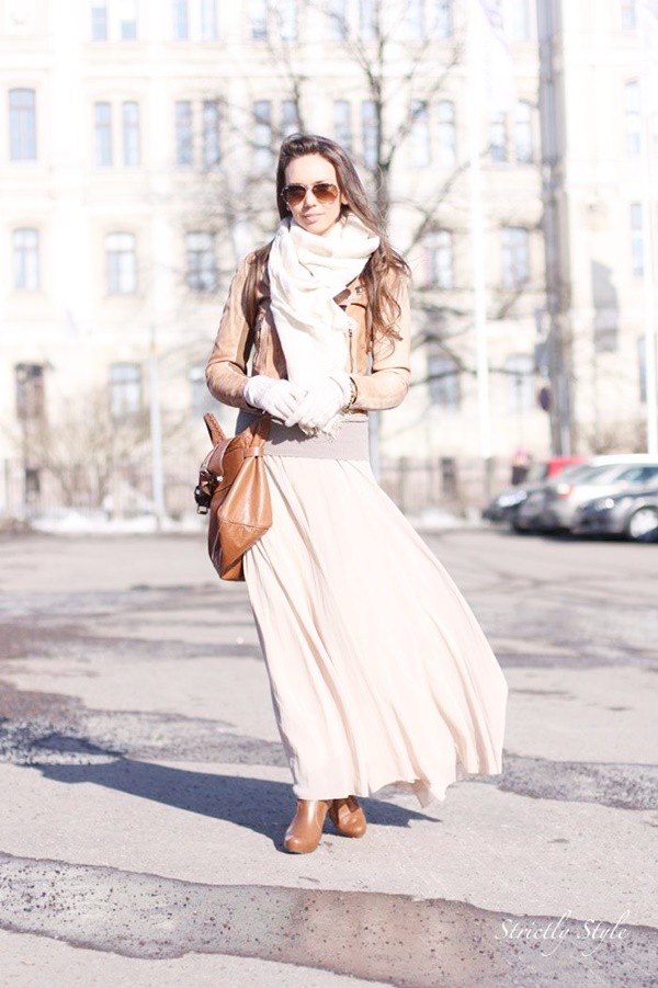 Ways To Wear A Maxi Dress In Winter