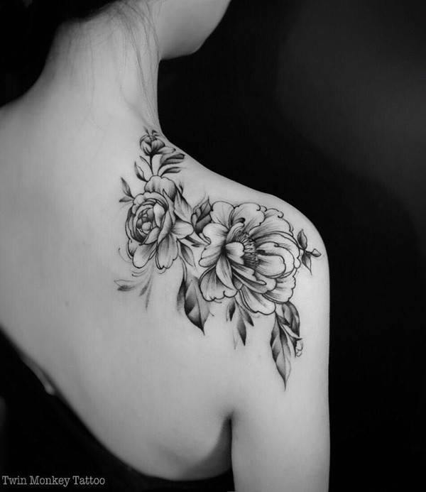 Black And White Floral Shoulder Tattoo Ideas