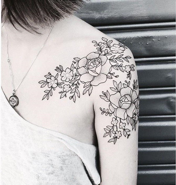 Black And White Floral Shoulder Tattoo Ideas