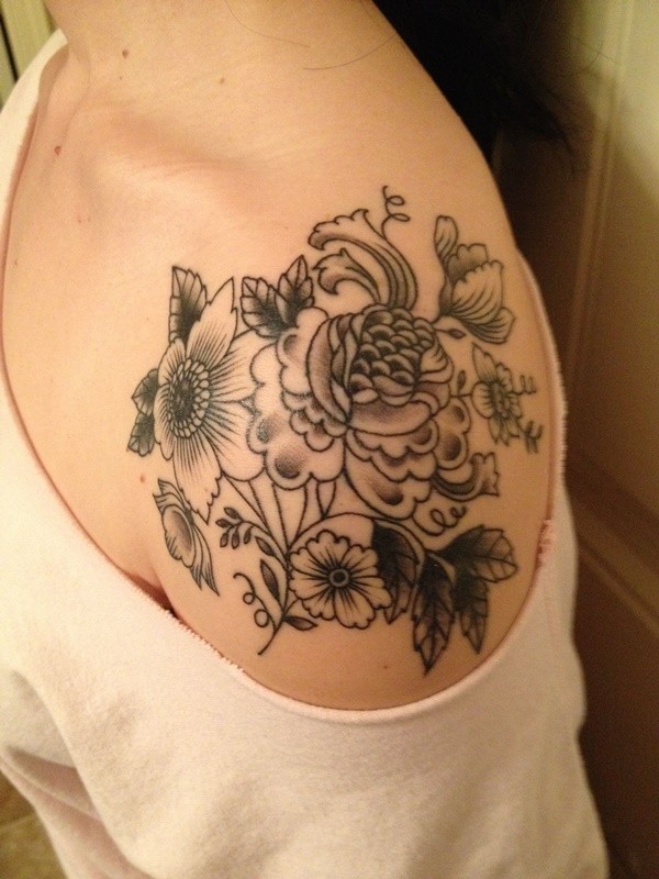 Black And White Floral Shoulder Tattoo Ideas
