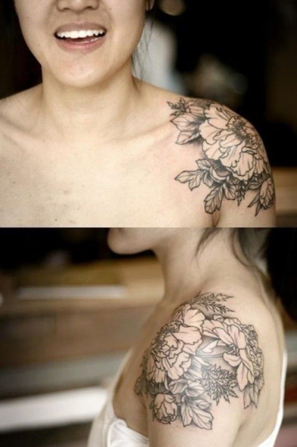 Black And White Floral Shoulder Tattoo Ideas