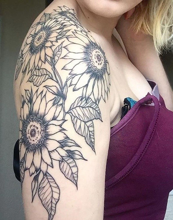 Black And White Floral Shoulder Tattoo Ideas