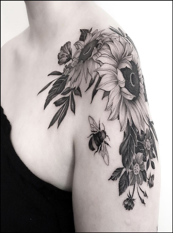 Black And White Floral Shoulder Tattoo Ideas