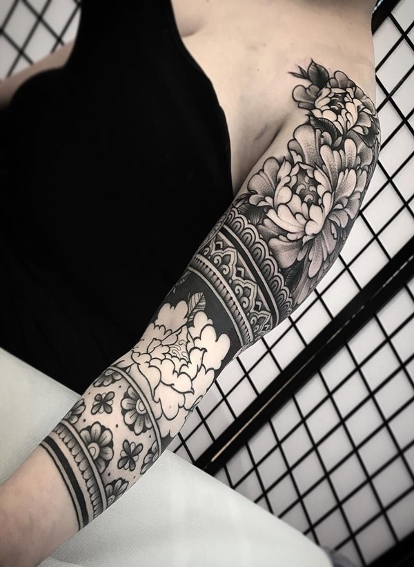 Bold Illustrations Blackwork Tattoos