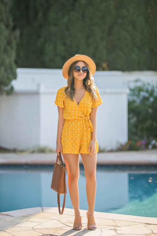 Cute Day Drinking Outfit Ideas For A Warm Day