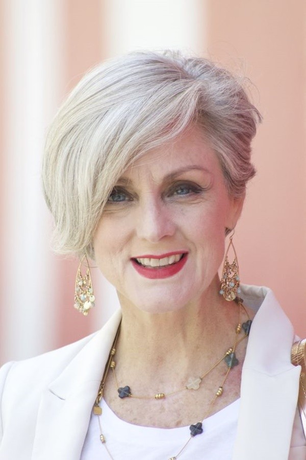 Perfect Hairstyles for Older Women over 60