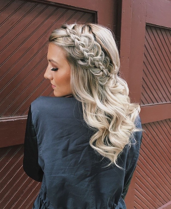 Perfect Coachella Hairstyles for the Boho Souls