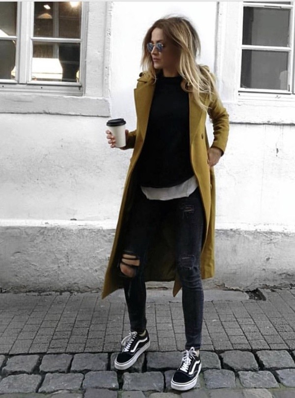 Adorable Winter Outfits With Sneaker