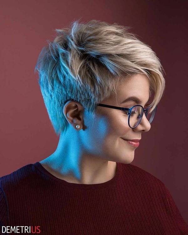 Easy Hairstyles for Women with Short Hair