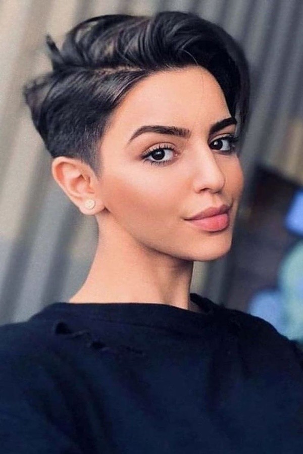 Easy Hairstyles for Women with Short Hair