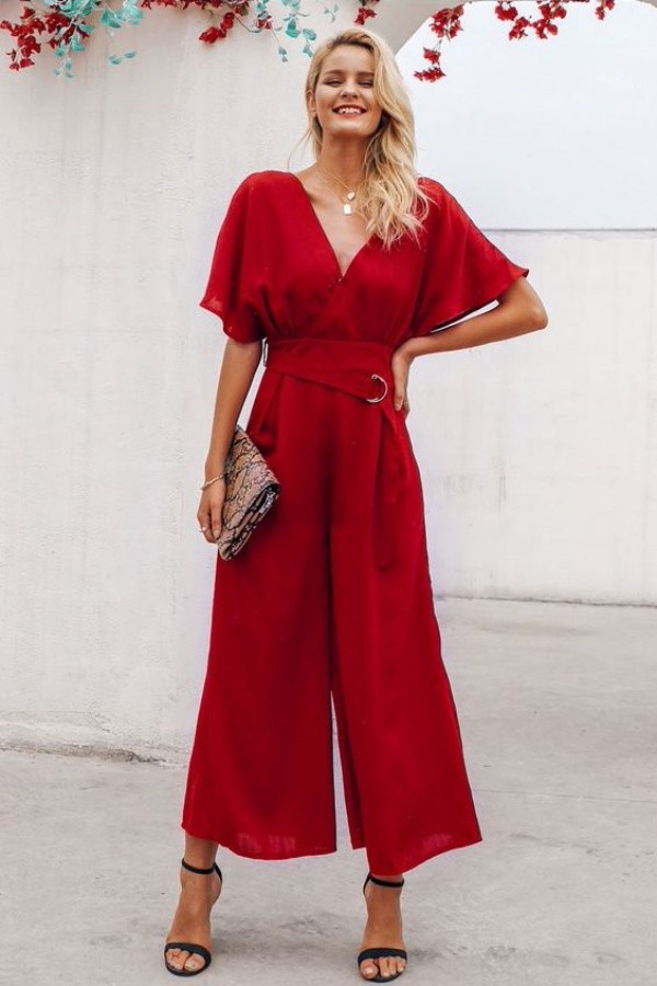 Chic Christmas Party Outfit Ideas To Try