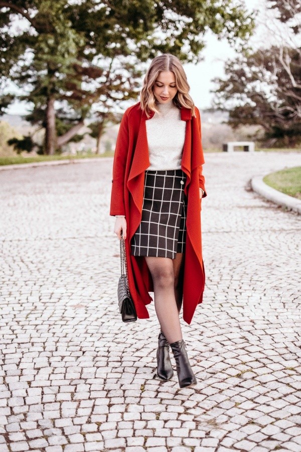 Lovely Plaid Outfits To Keep You Warm This Winter