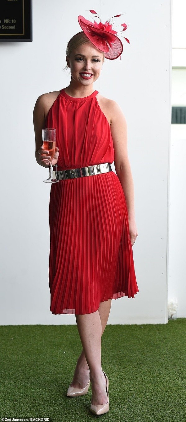 Hot Red Dress Outfit Ideas For Valentines Day