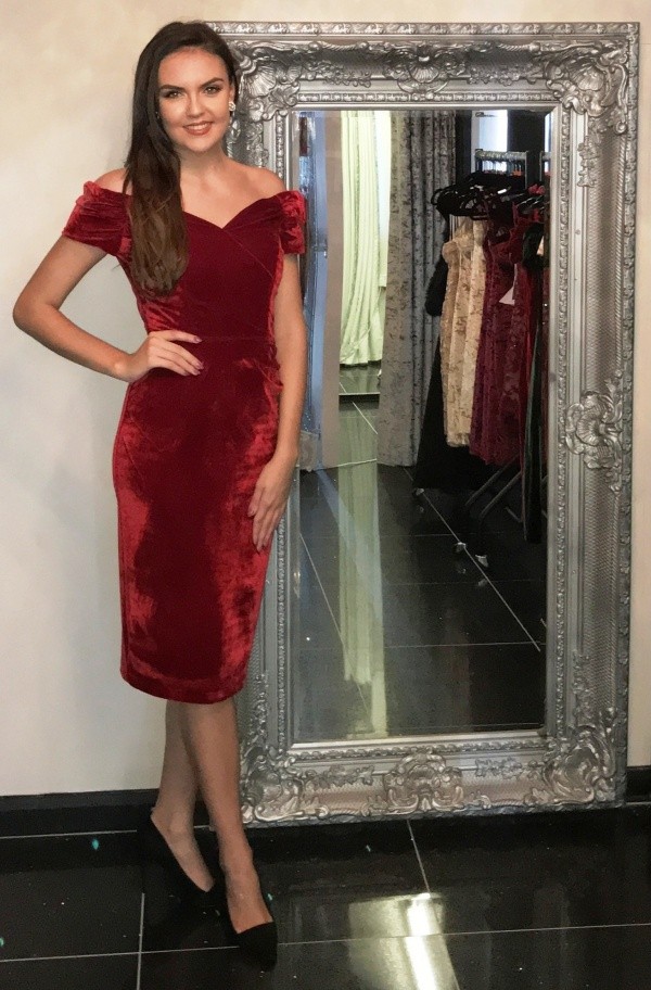 Hot Red Dress Outfit Ideas For Valentines Day