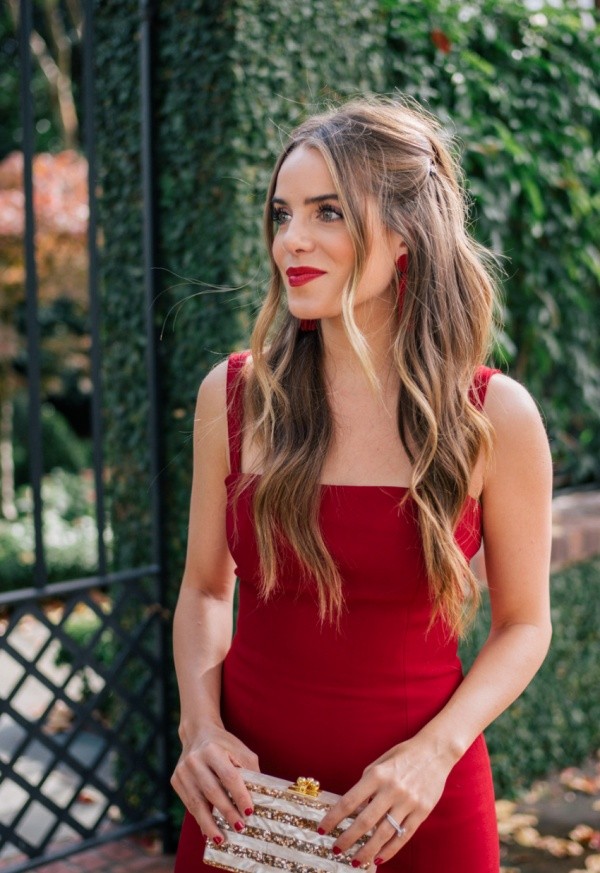 Perfect Holiday Hairstyles For Every Christmas Outfits