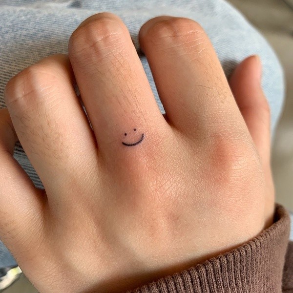 Small and Cute Finger Tattoo Designs and Ideas