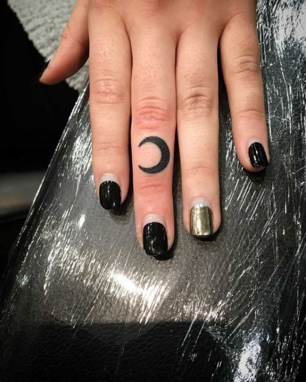 Small and Cute Finger Tattoo Designs and Ideas