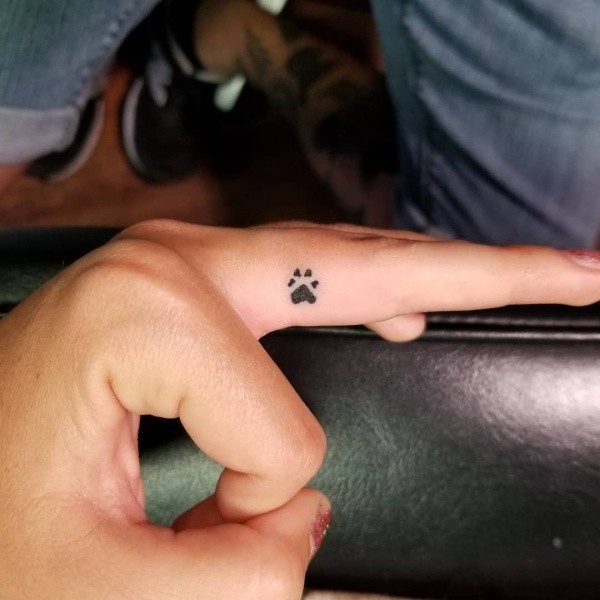 Small and Cute Finger Tattoo Designs and Ideas