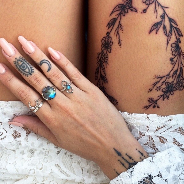 Small and Cute Finger Tattoo Designs and Ideas