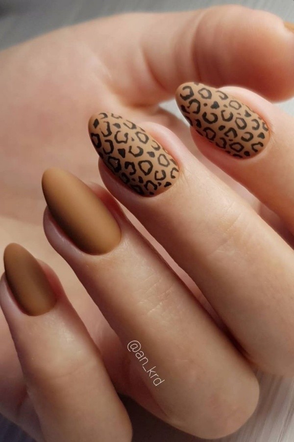 Trendy Nail Art Designs For New Year Eve