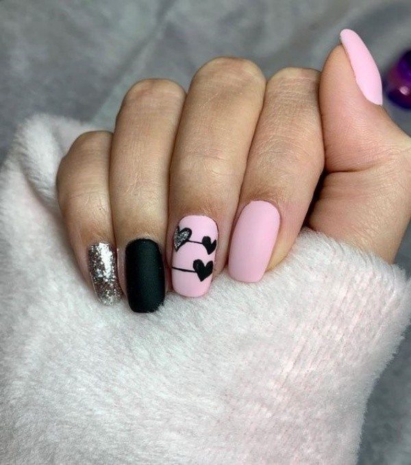 40 Trendy New Year Nail Art Design For 2020